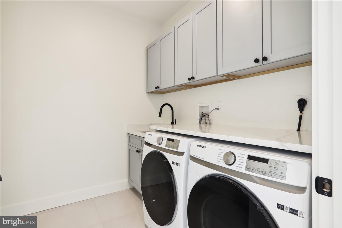 GEORGETOWN VILLAGE - Residential