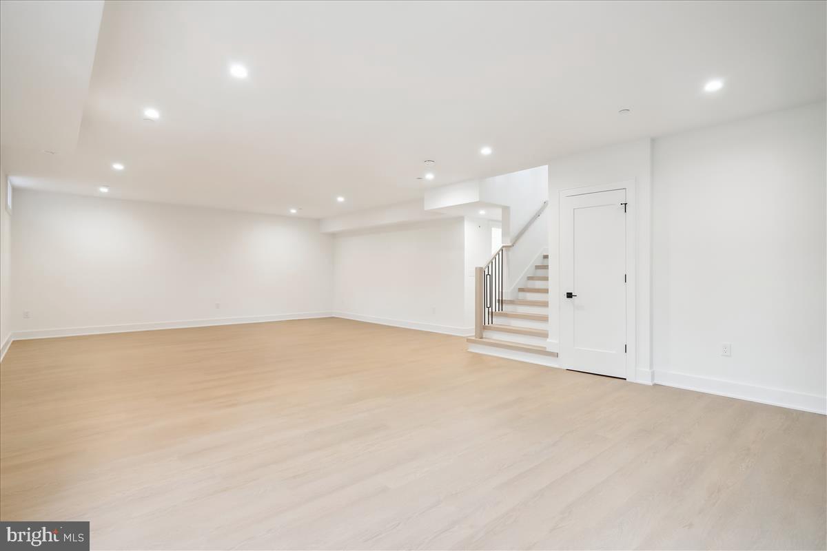 GEORGETOWN VILLAGE - Residential