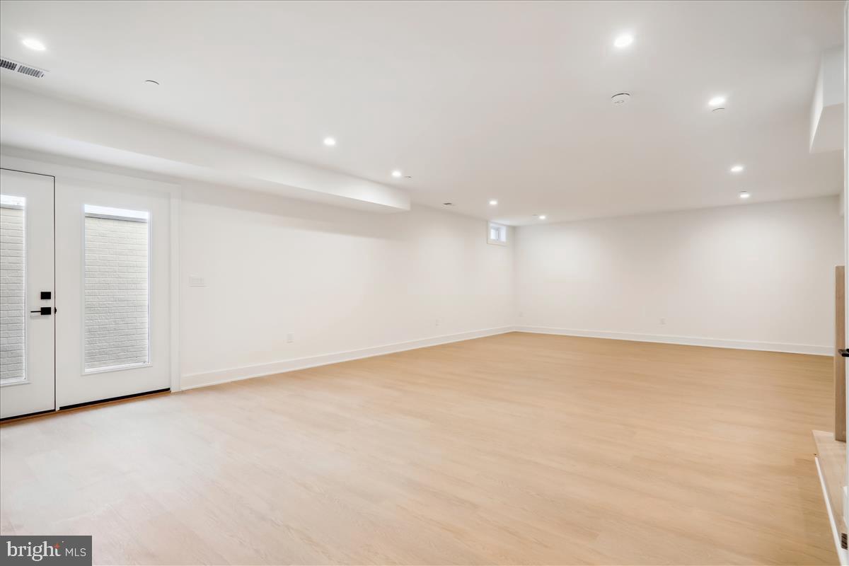 GEORGETOWN VILLAGE - Residential