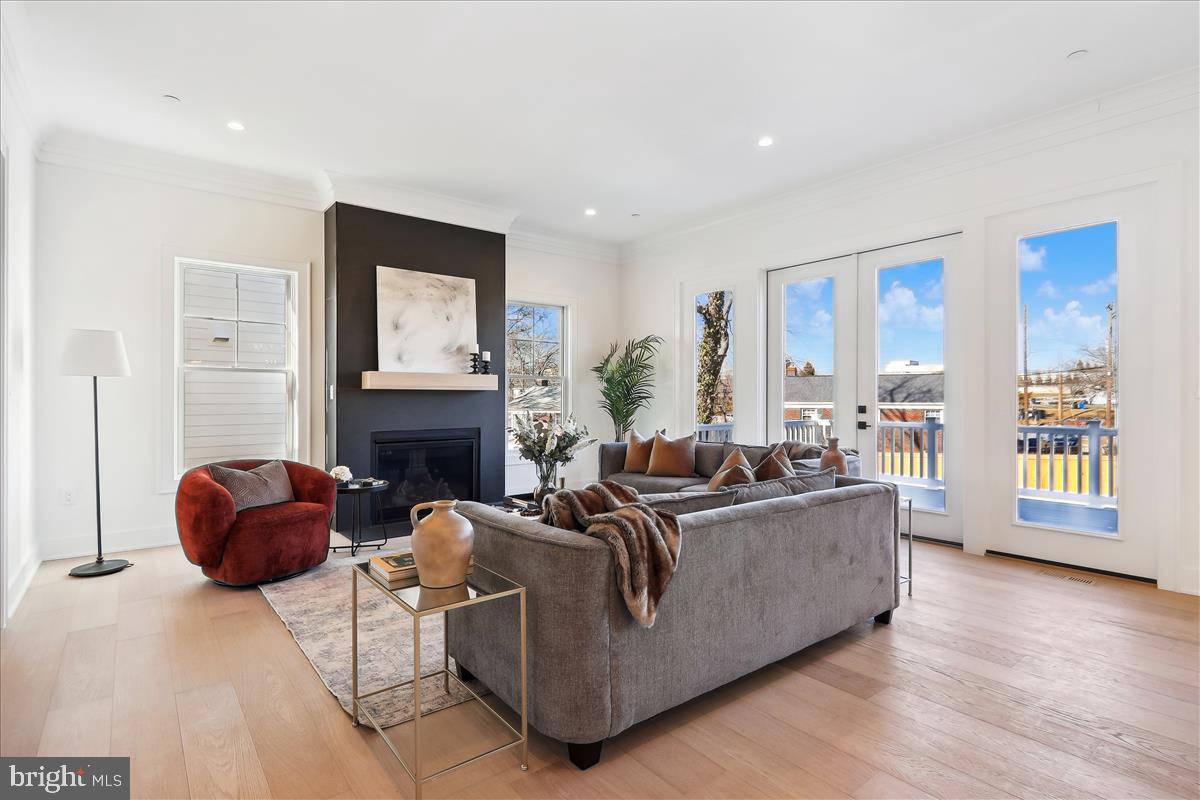 GEORGETOWN VILLAGE - Residential