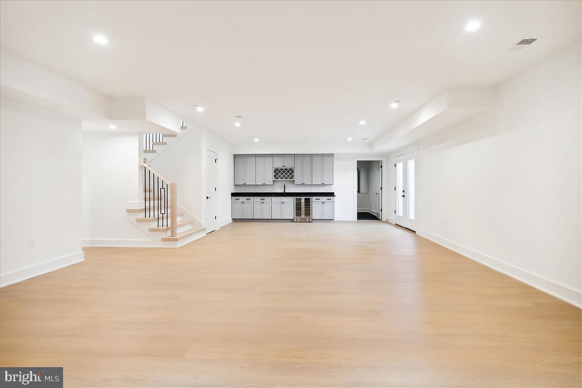 GEORGETOWN VILLAGE - Residential