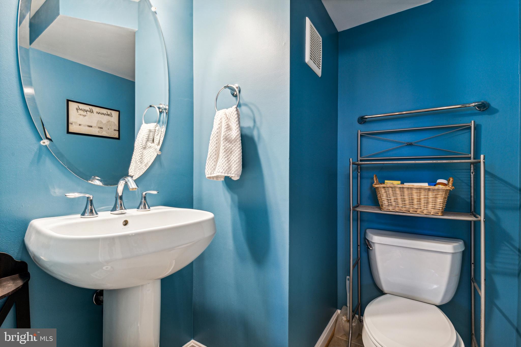 GROVETON WOODS - Residential