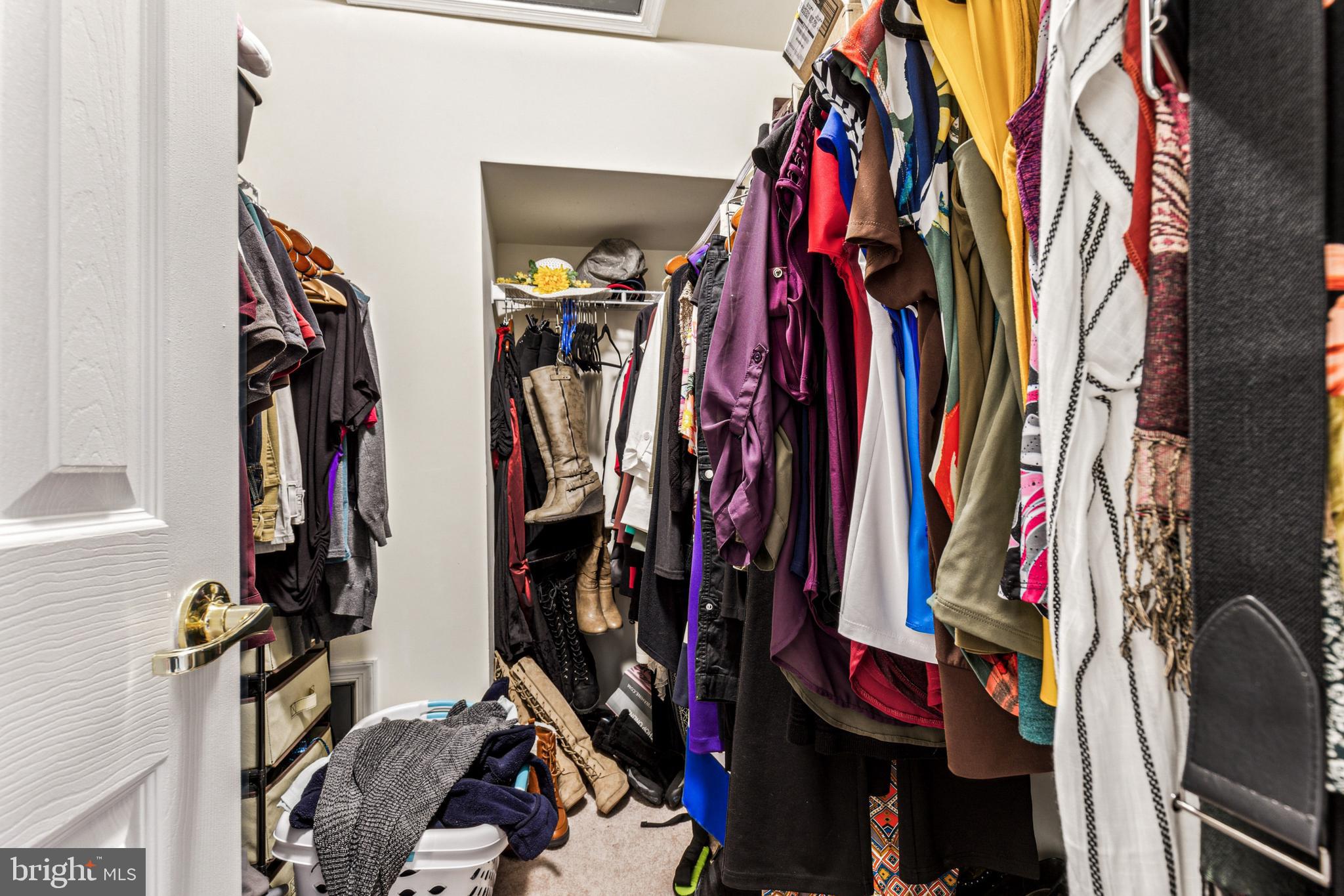 GROVETON WOODS - Residential