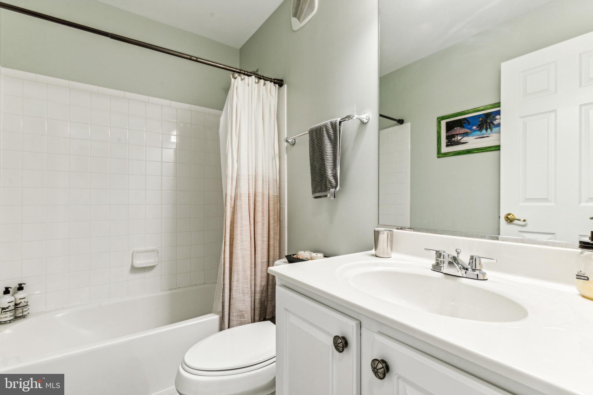 GROVETON WOODS - Residential