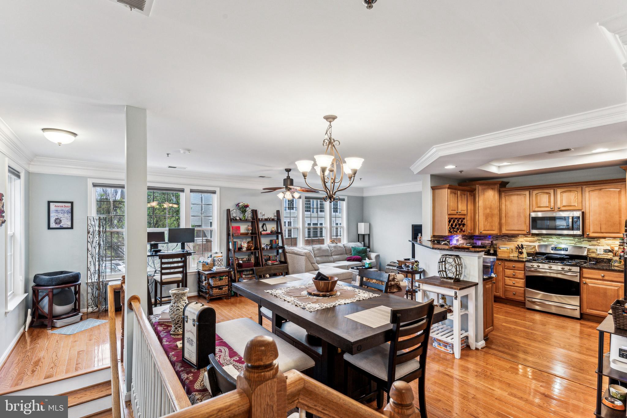 GROVETON WOODS - Residential