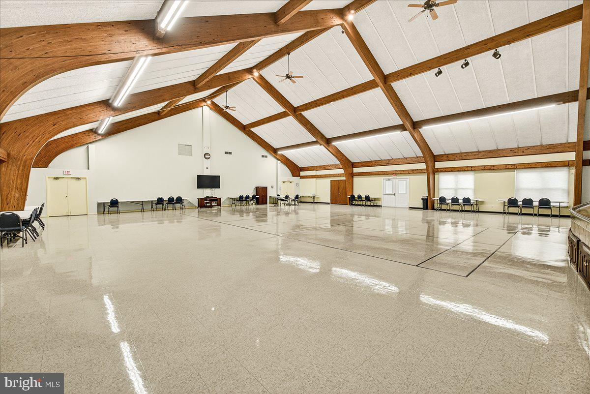 CRESTWOOD VILLAGE - Residential