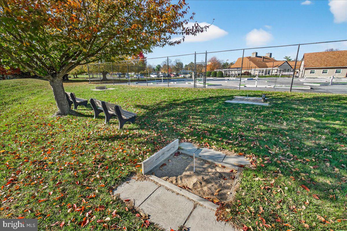 CRESTWOOD VILLAGE - Residential