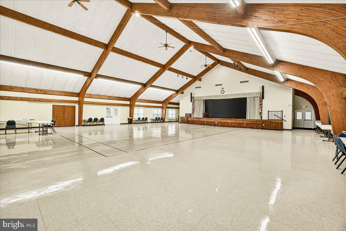 CRESTWOOD VILLAGE - Residential