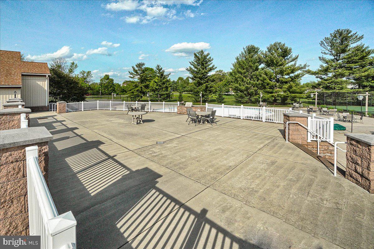 CRESTWOOD VILLAGE - Residential