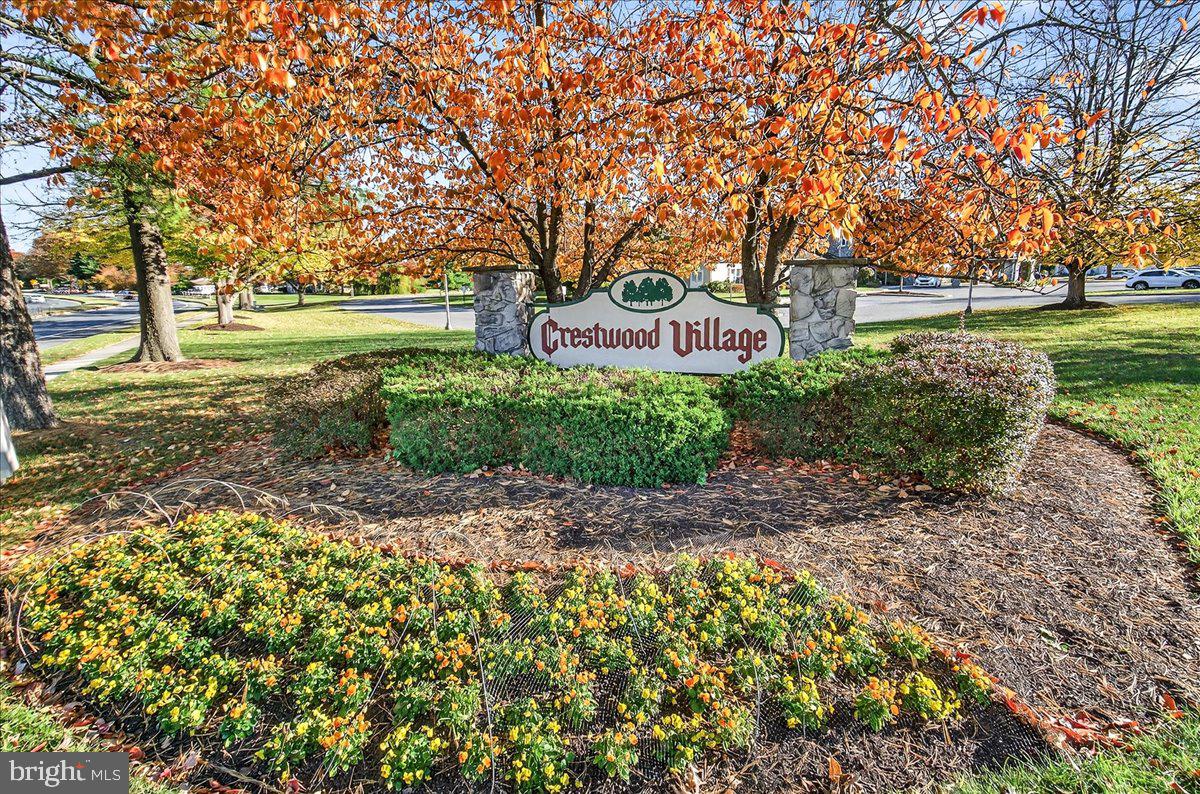 CRESTWOOD VILLAGE - Residential