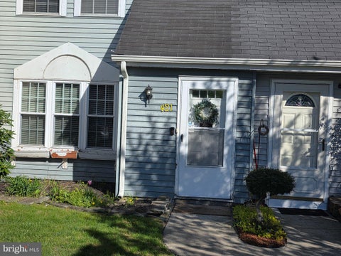 Townhouse For Rent - 421 Ibis Court<br/> TUCKERTON, NJ 08087