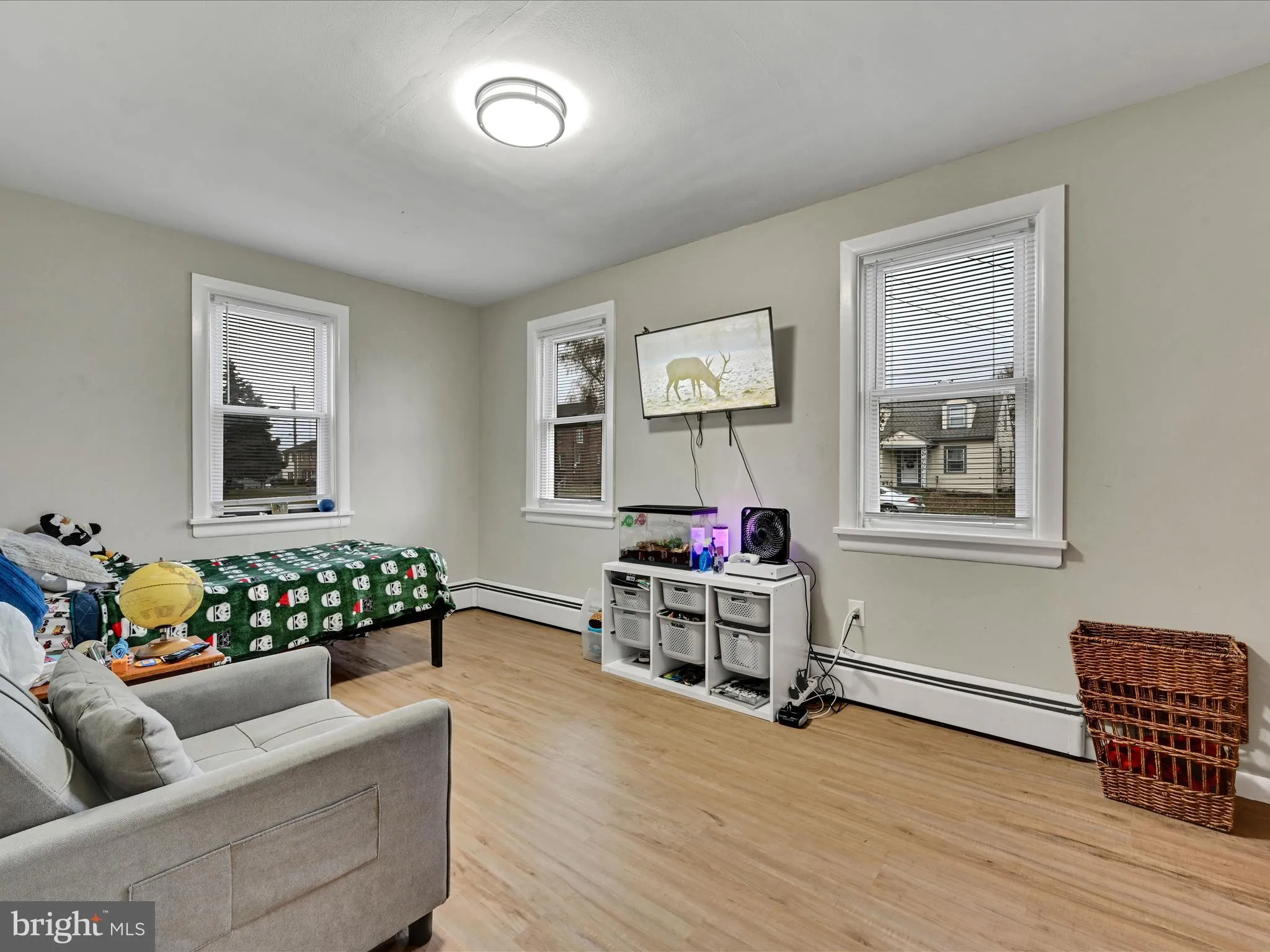 New Holland, Pennsylvania 17557, United States, 3 Bedrooms Bedrooms, ,1 BathroomBathrooms,Residential,Pending,27933