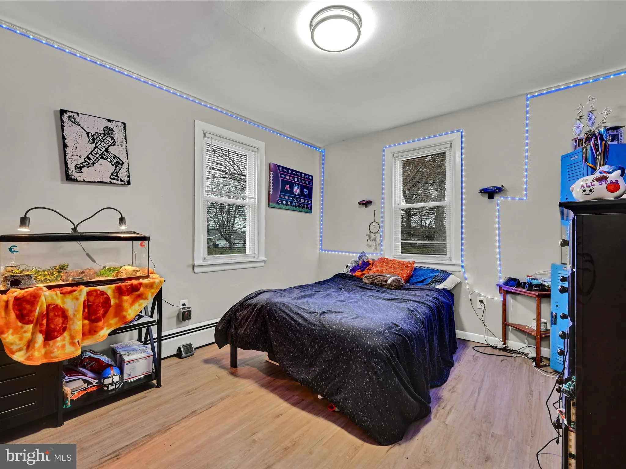 New Holland, Pennsylvania 17557, United States, 3 Bedrooms Bedrooms, ,1 BathroomBathrooms,Residential,Pending,27933