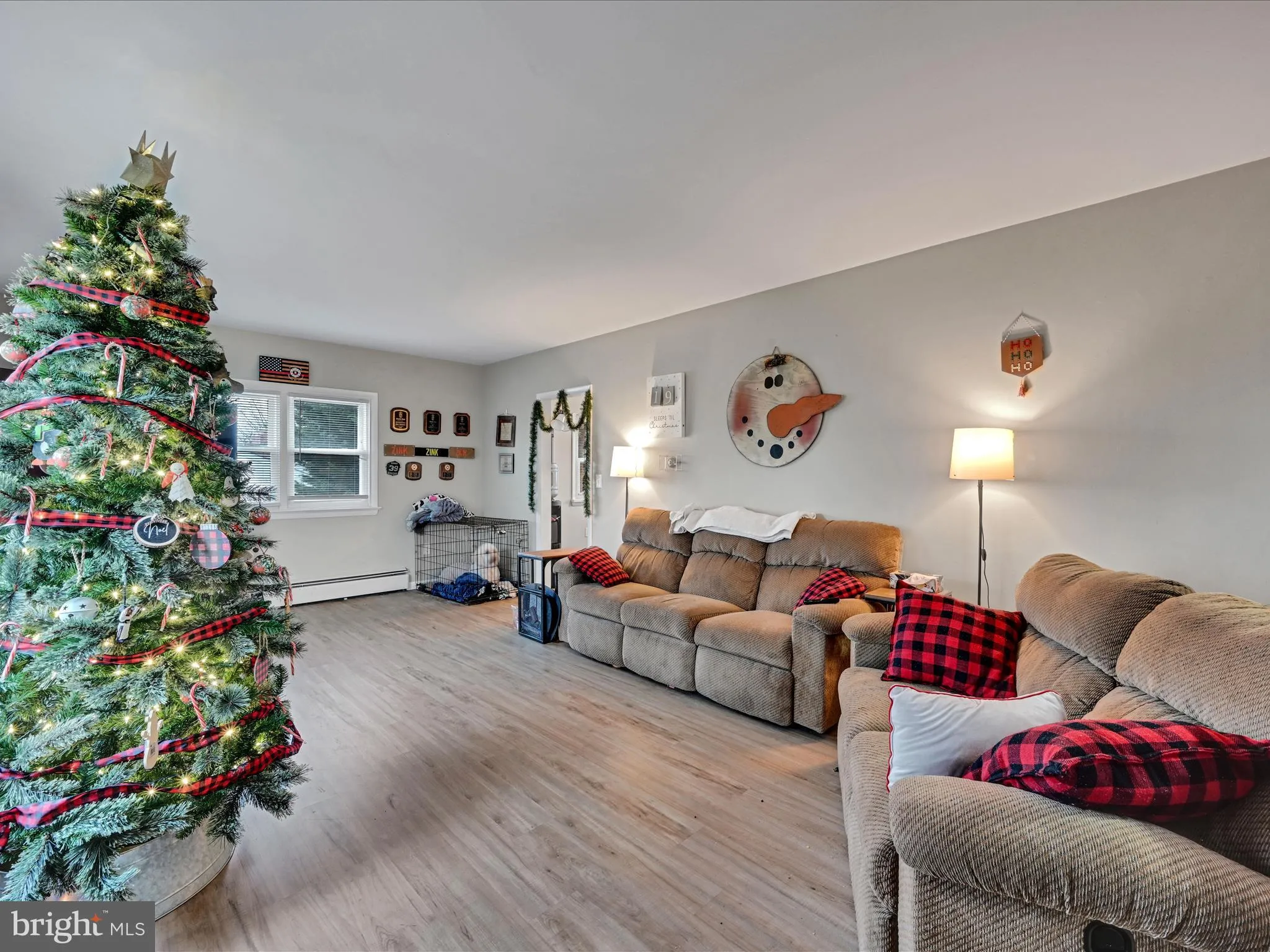 New Holland, Pennsylvania 17557, United States, 3 Bedrooms Bedrooms, ,1 BathroomBathrooms,Residential,Pending,27933