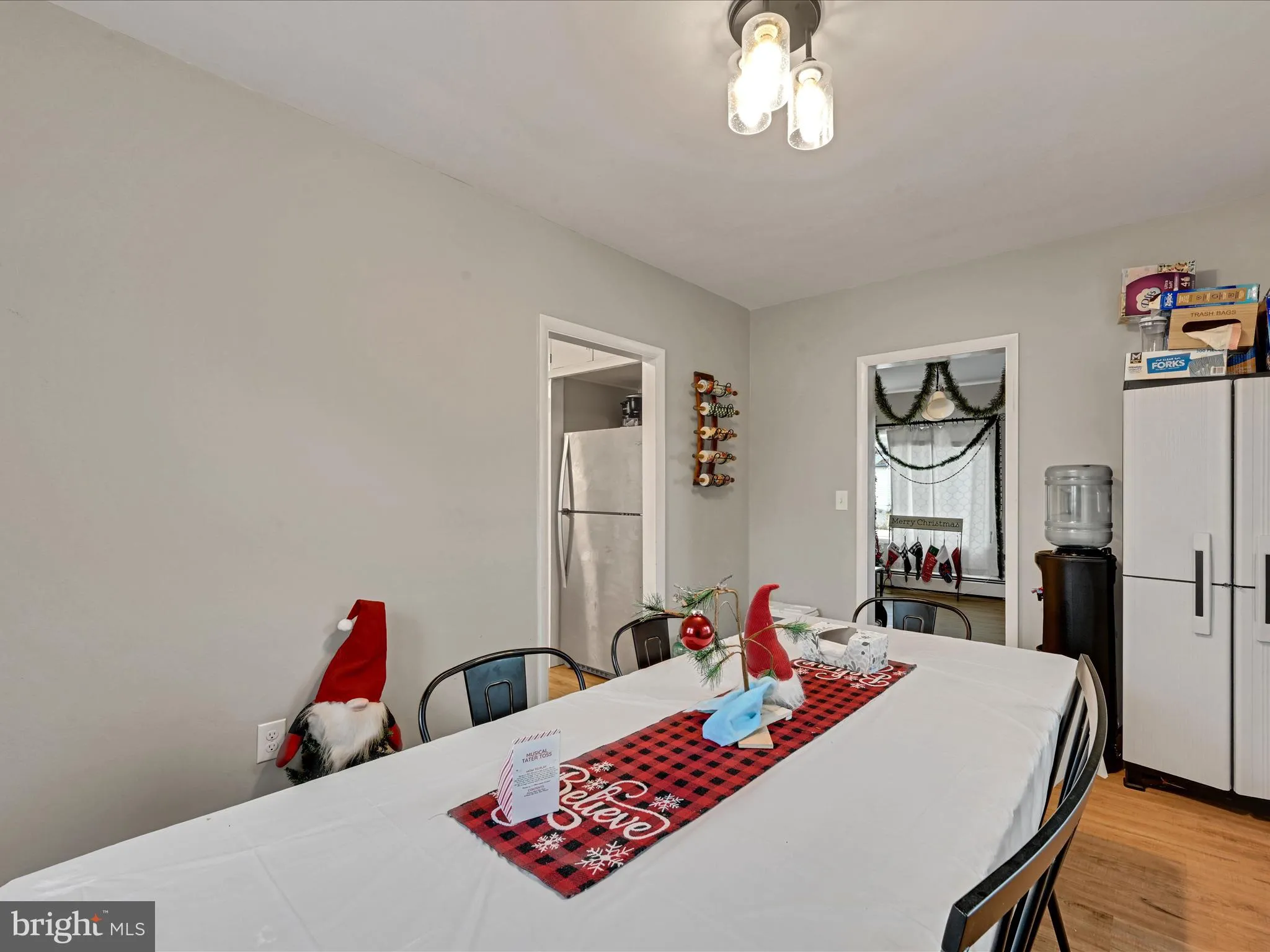 New Holland, Pennsylvania 17557, United States, 3 Bedrooms Bedrooms, ,1 BathroomBathrooms,Residential,Pending,27933