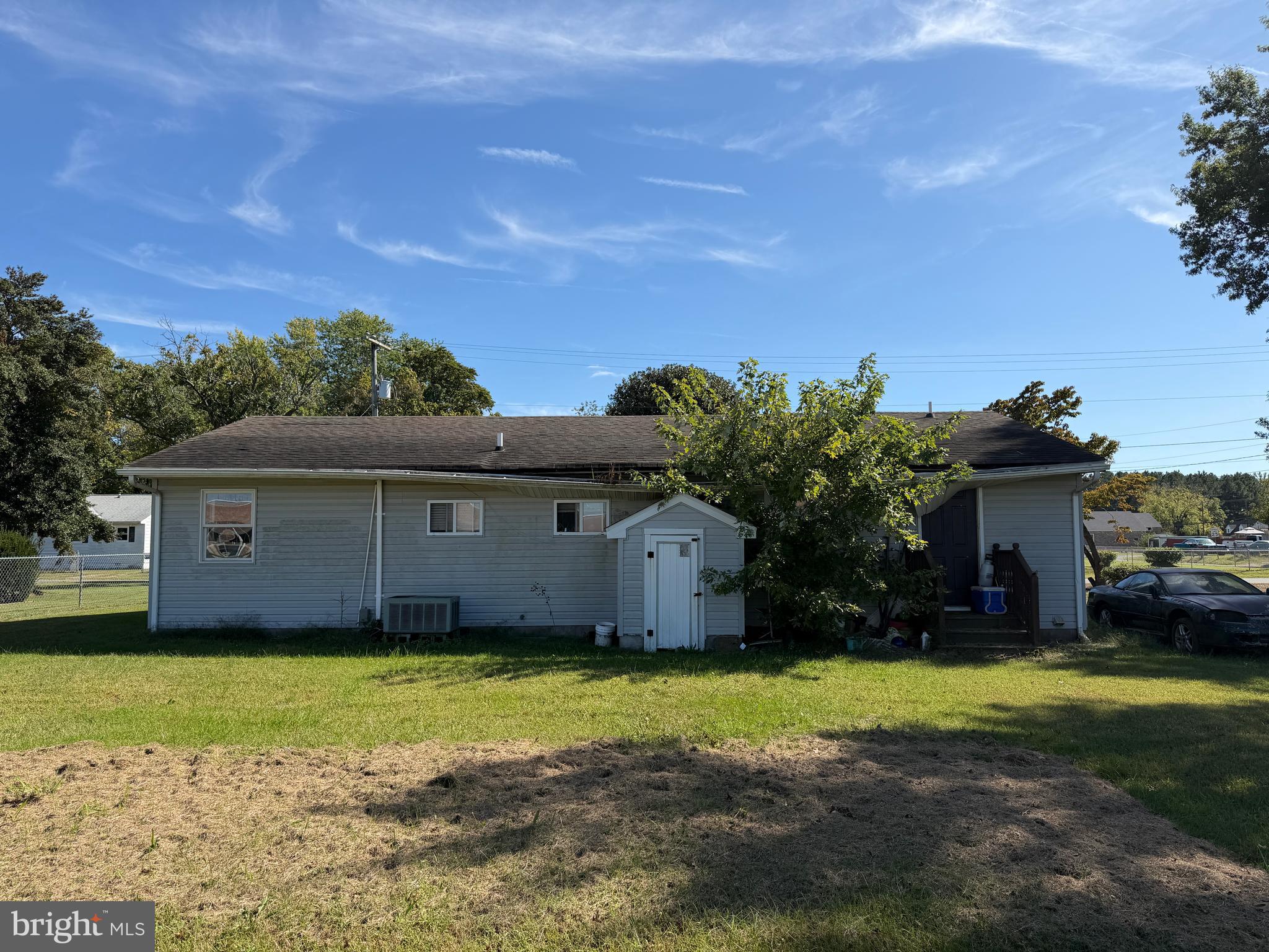 1023 MARQUIS AVENUE