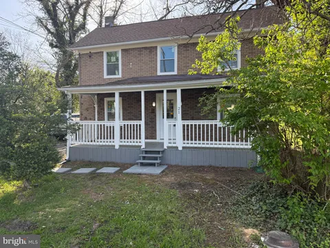 21 S Greenway Avenue, Boyce, VA MLS: VACL2003650