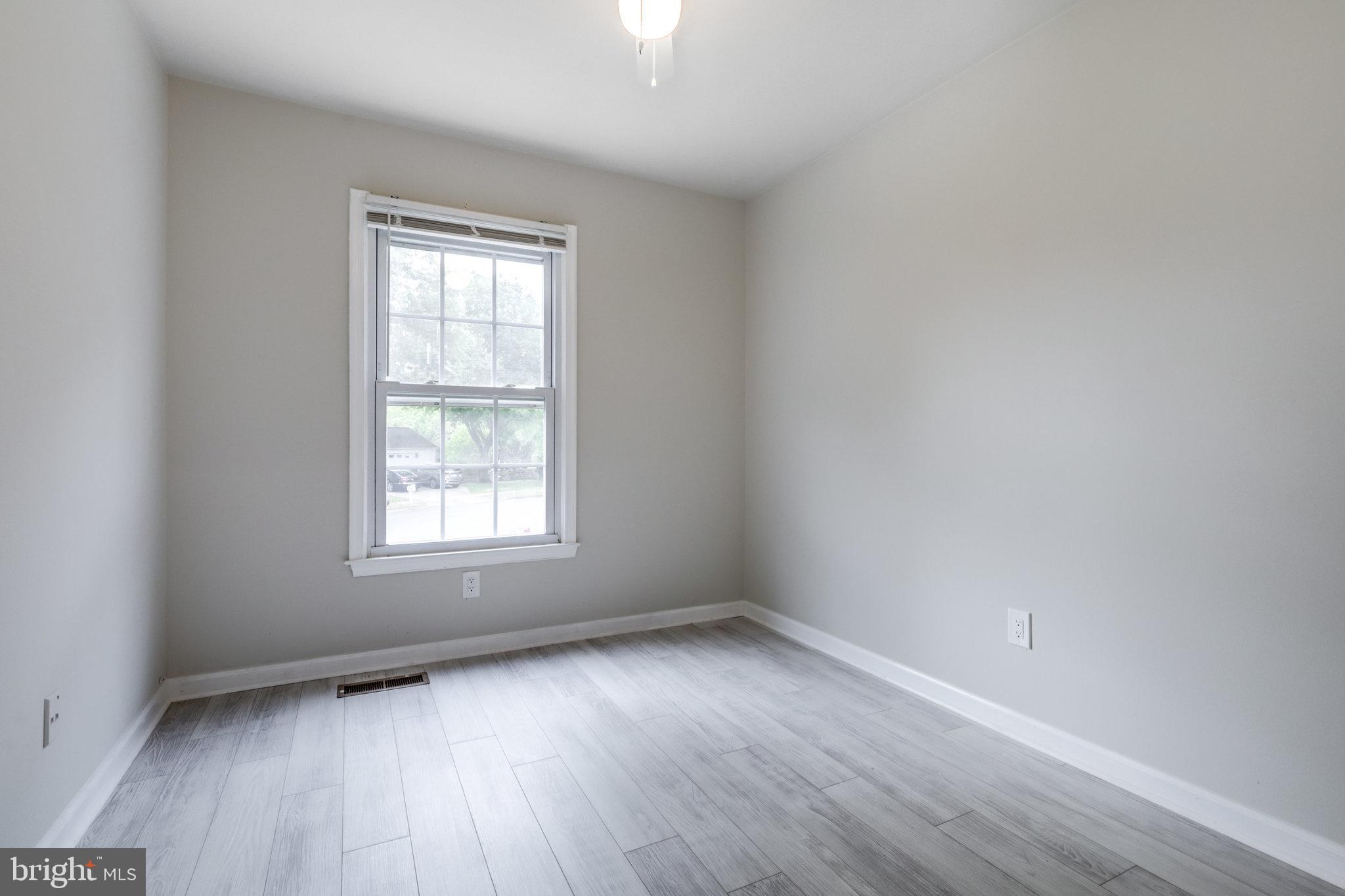 LAKE BRADDOCK - Residential