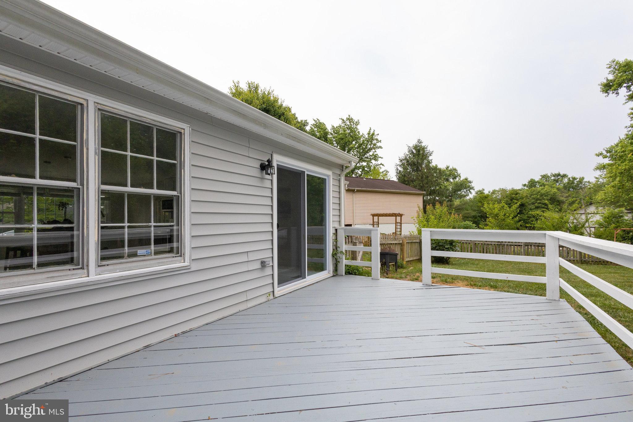 LAKE BRADDOCK - Residential