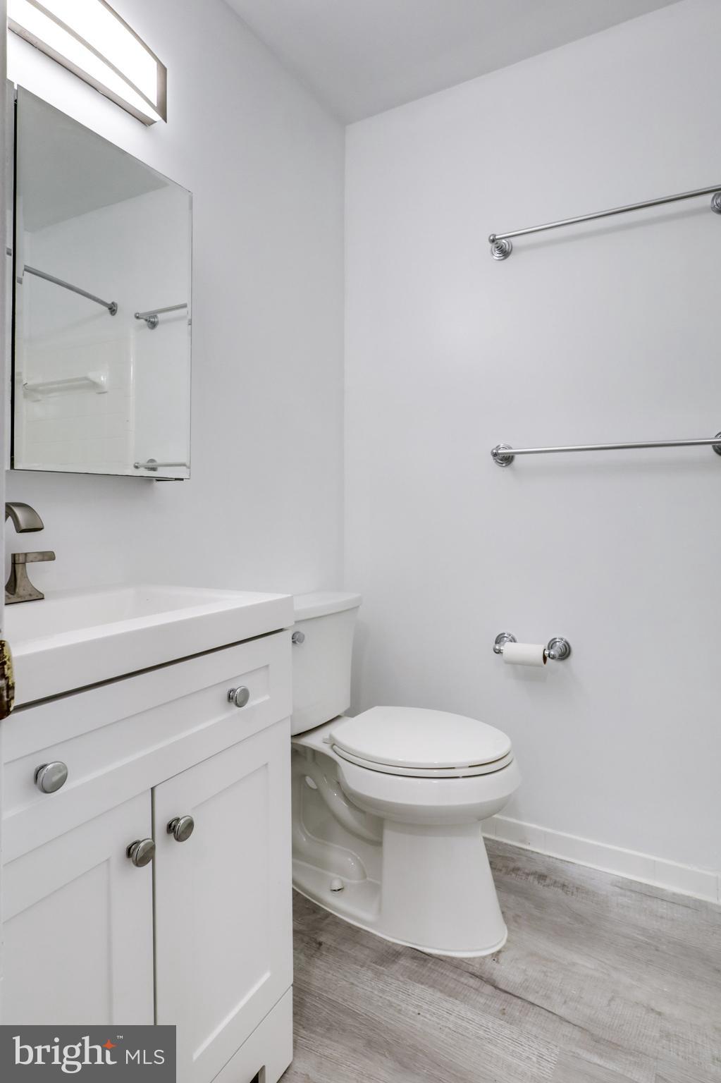 LAKE BRADDOCK - Residential