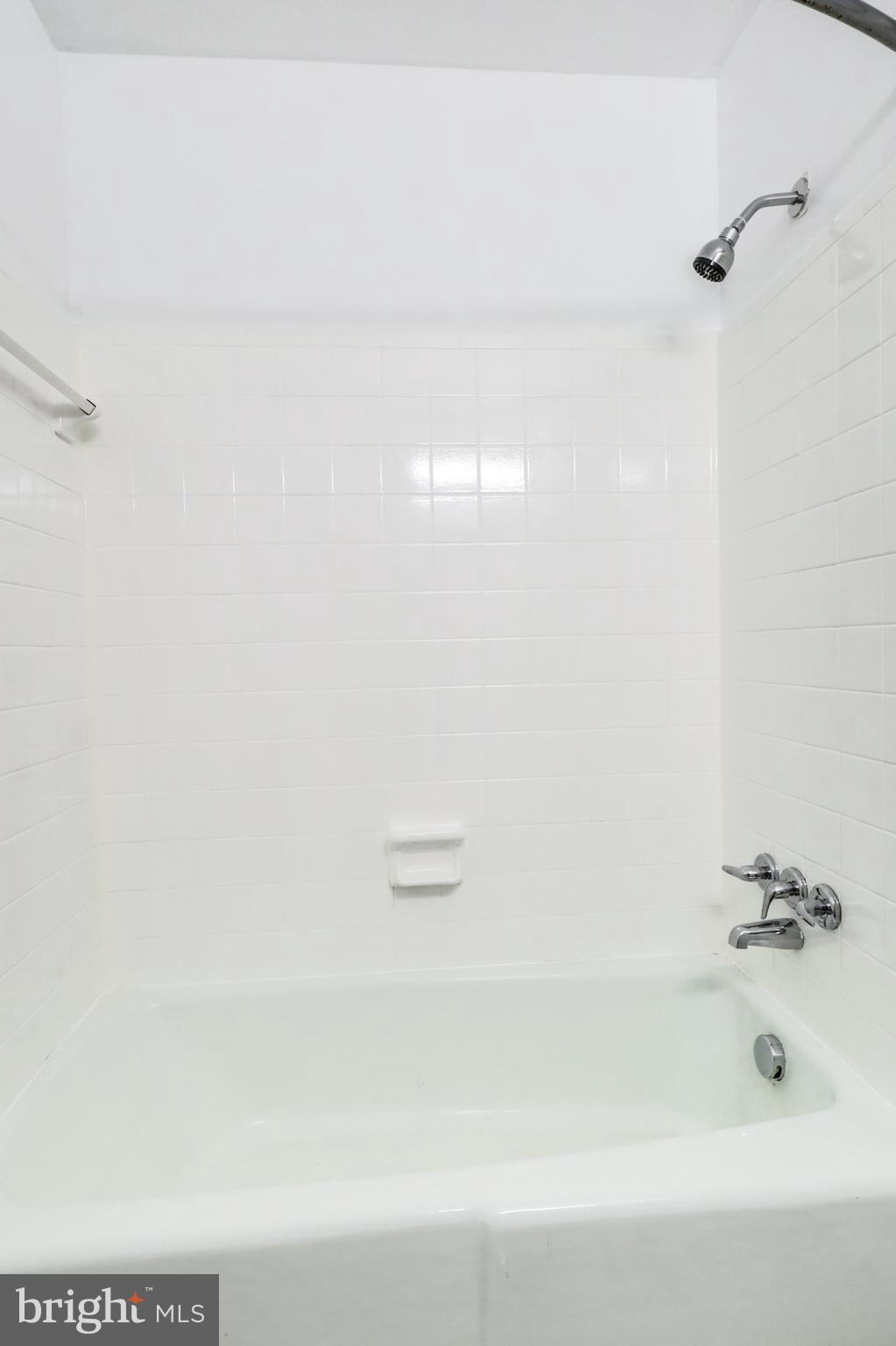 LAKE BRADDOCK - Residential