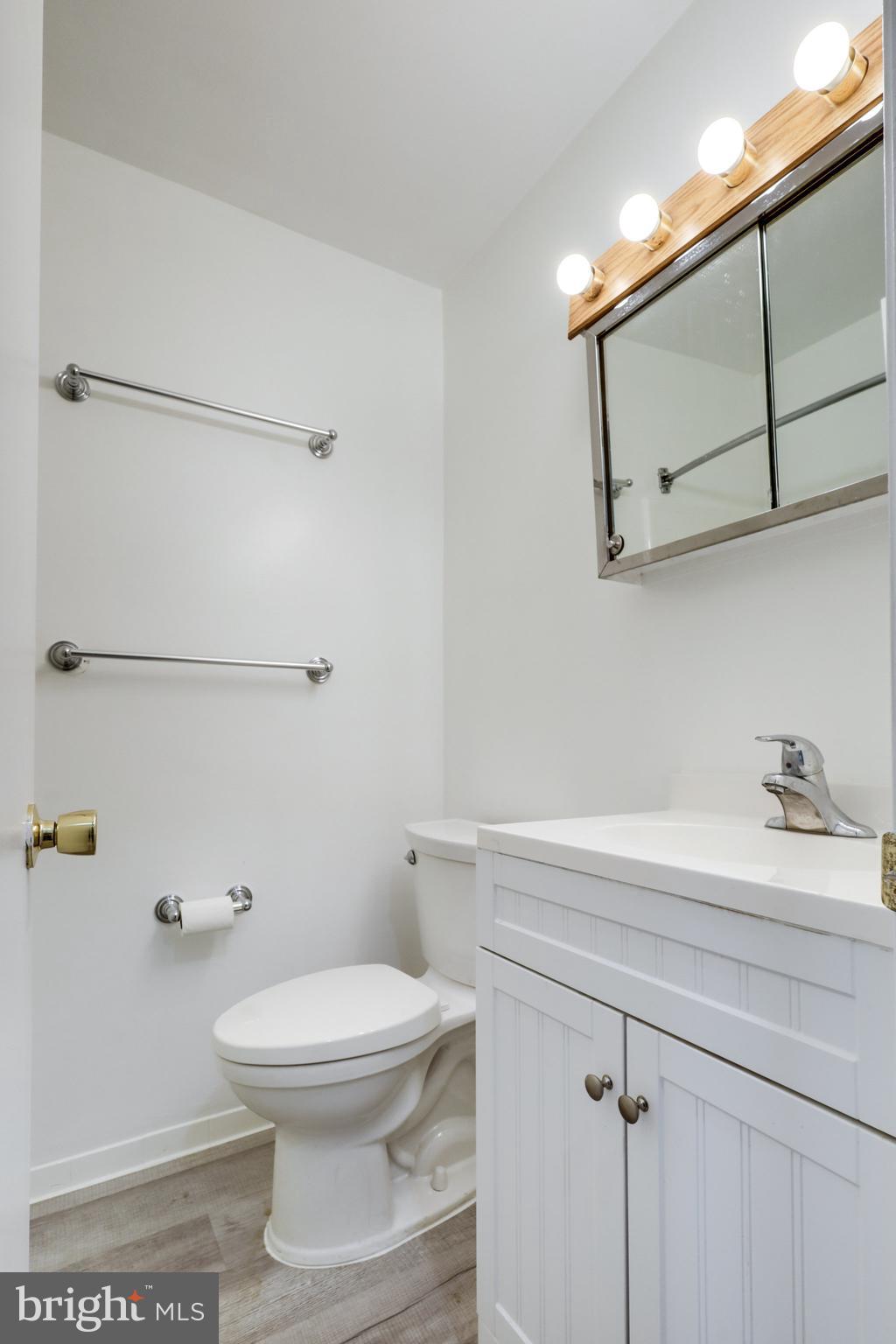 LAKE BRADDOCK - Residential