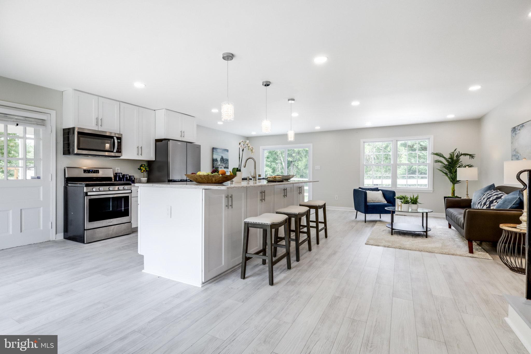 LAKE BRADDOCK - Residential