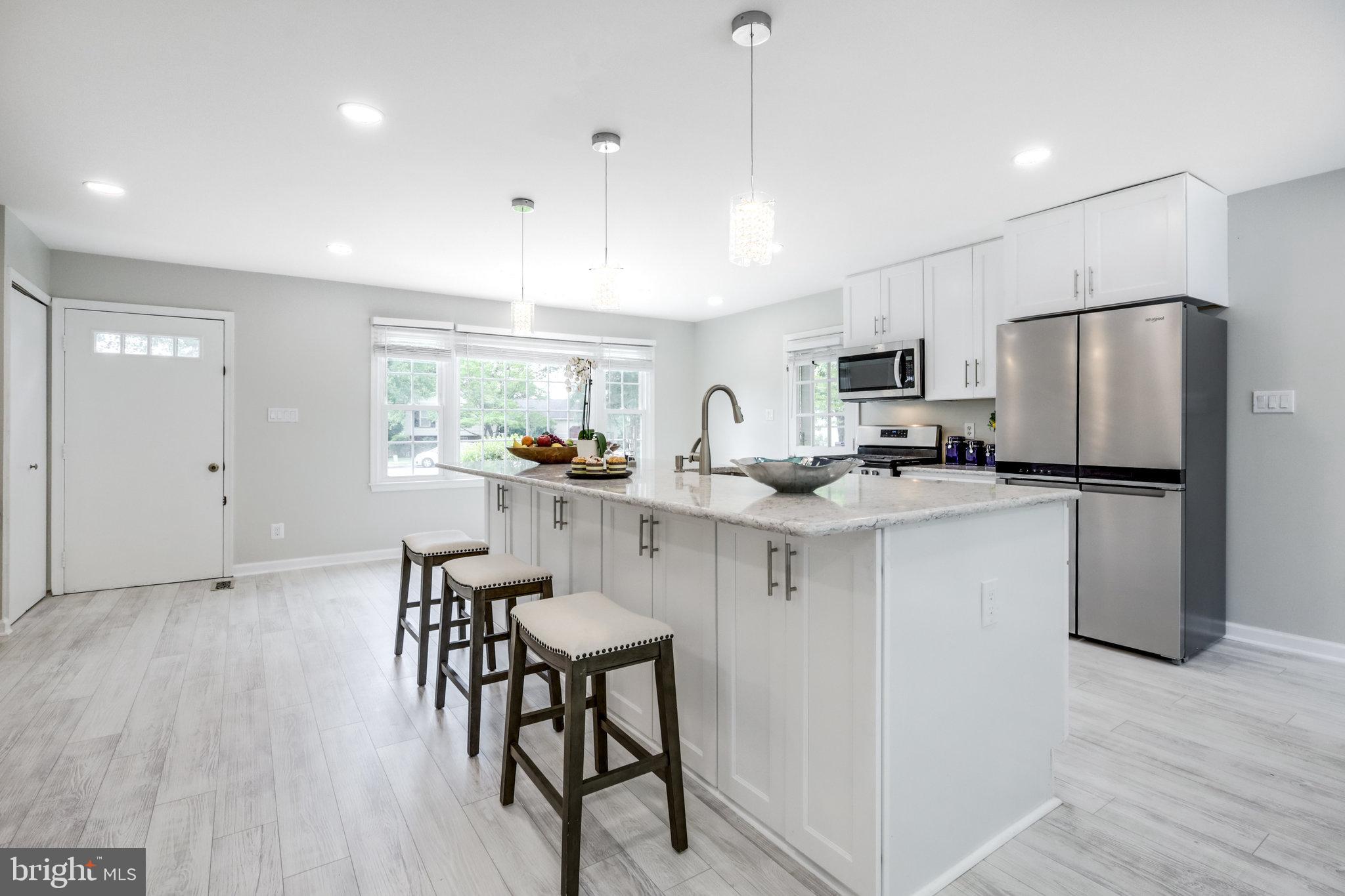 LAKE BRADDOCK - Residential