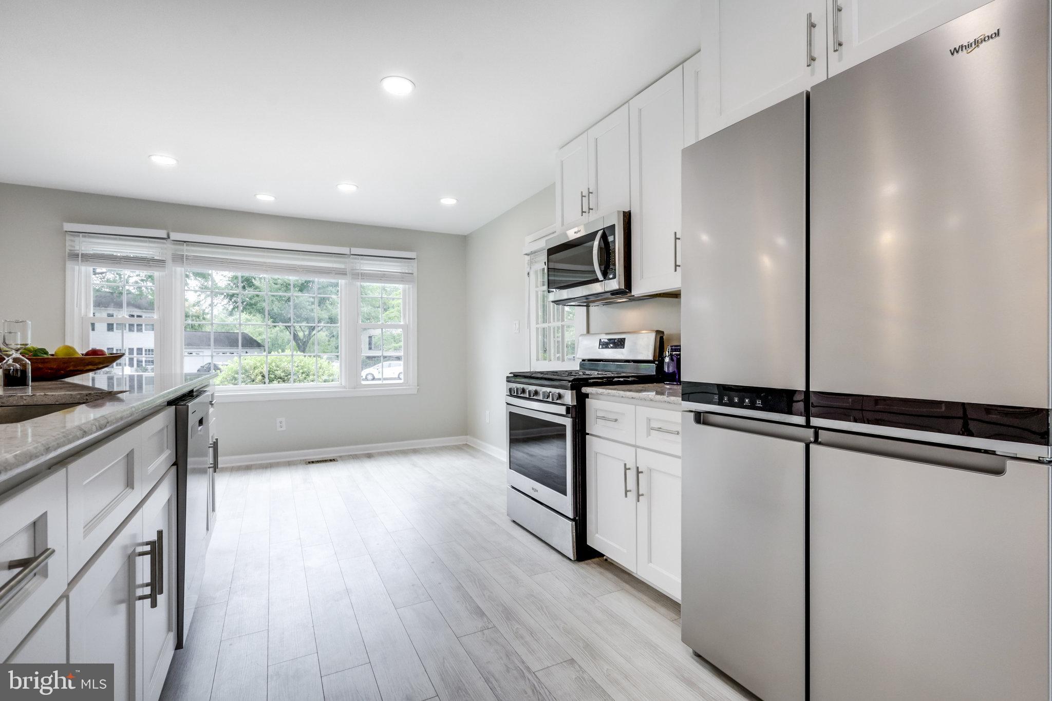 LAKE BRADDOCK - Residential