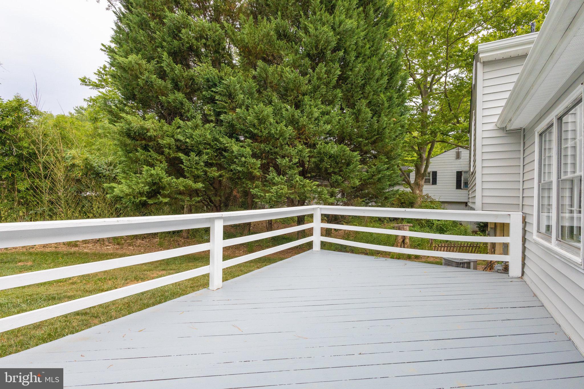 LAKE BRADDOCK - Residential