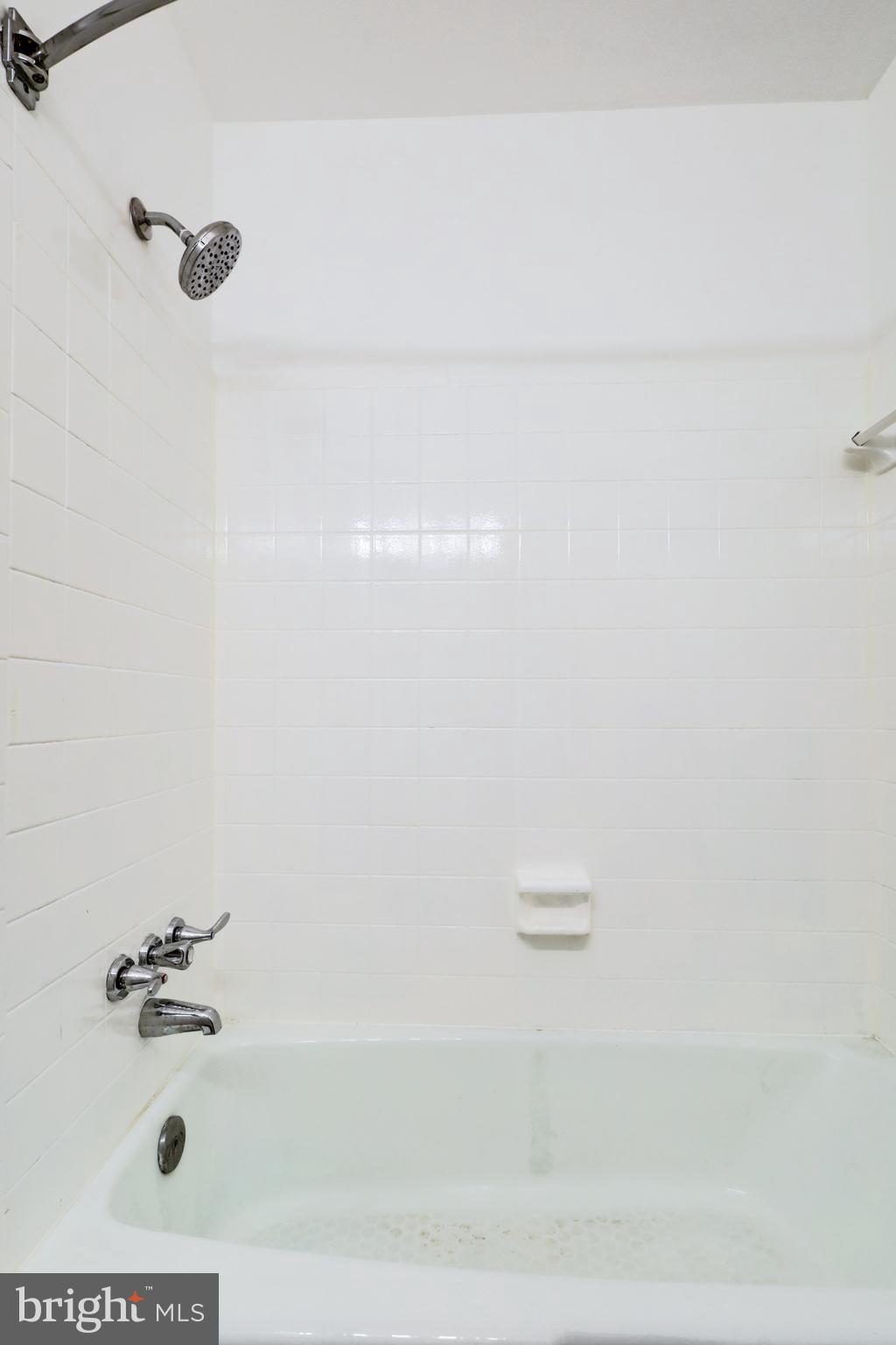 LAKE BRADDOCK - Residential