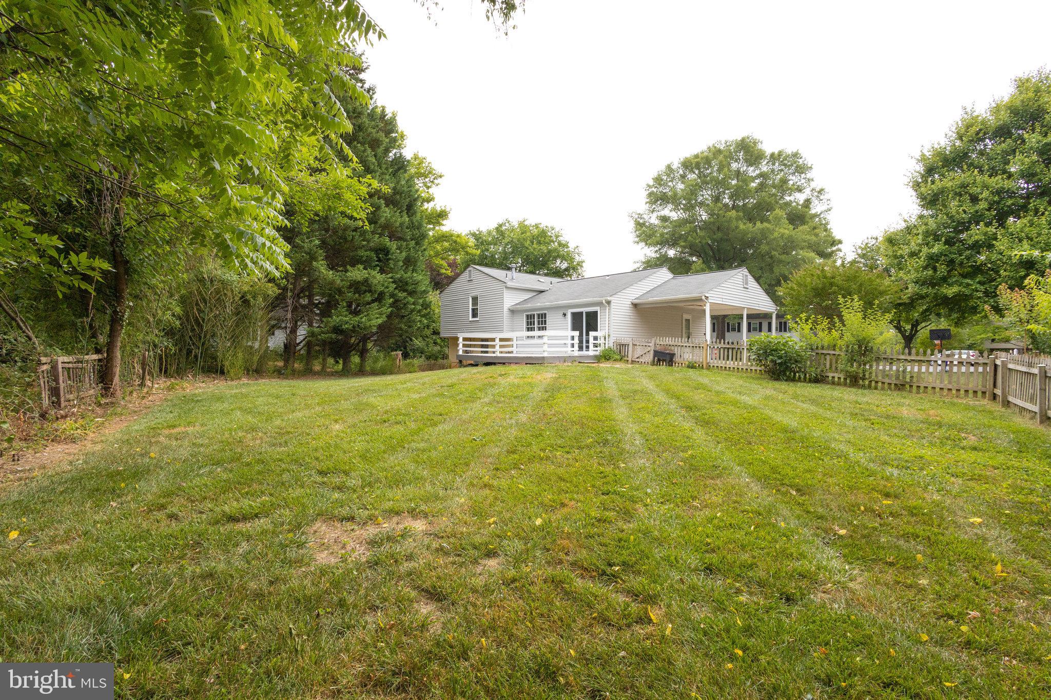 LAKE BRADDOCK - Residential