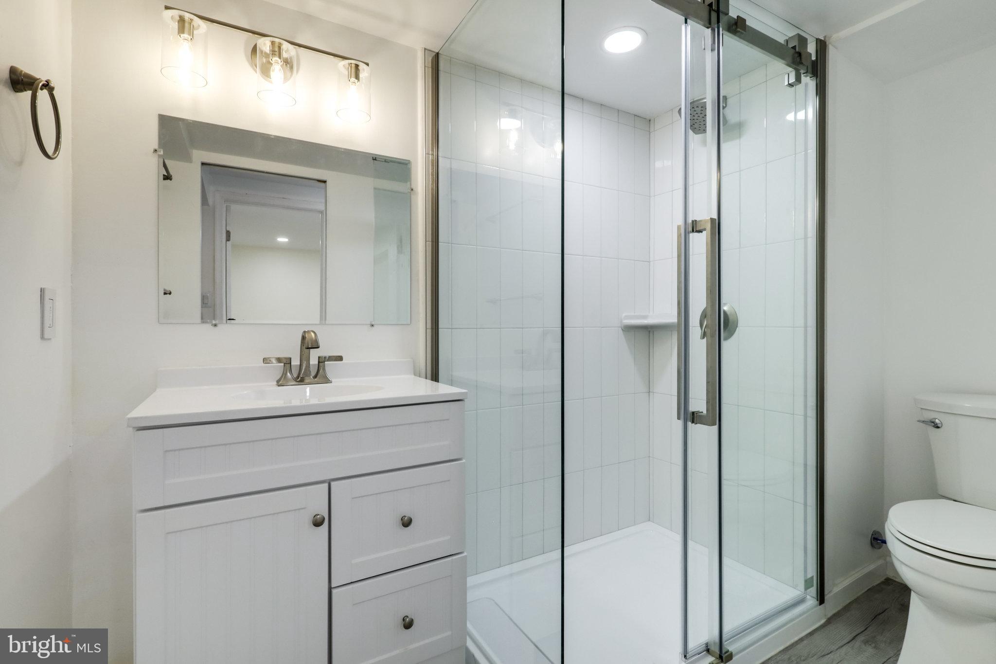 LAKE BRADDOCK - Residential