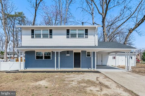 Homes For Sale - 6815 Rolling Road<br/> SPRINGFIELD, VA 22152