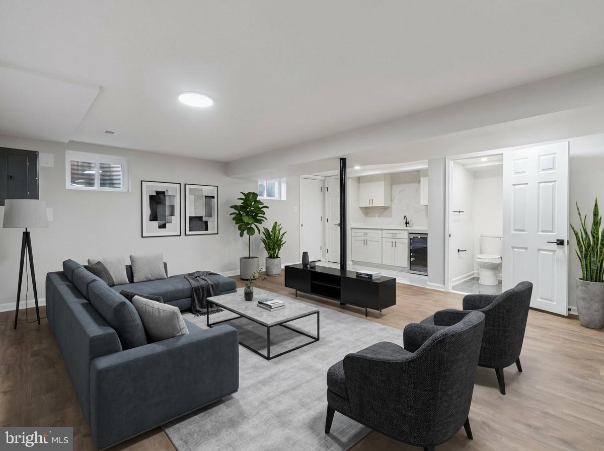 WEST SPRINGFIELD VILLAGE - Residential