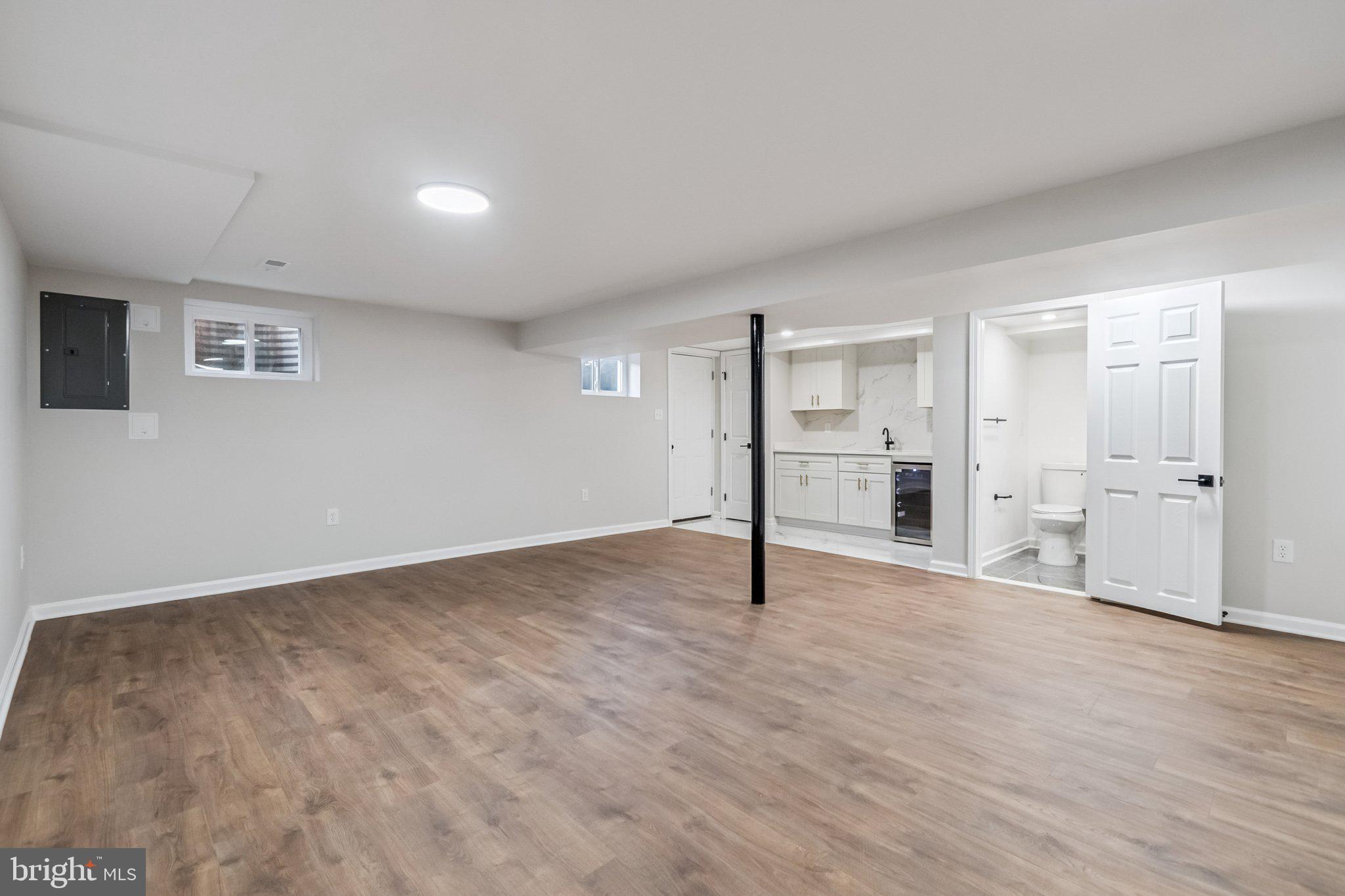 WEST SPRINGFIELD VILLAGE - Residential