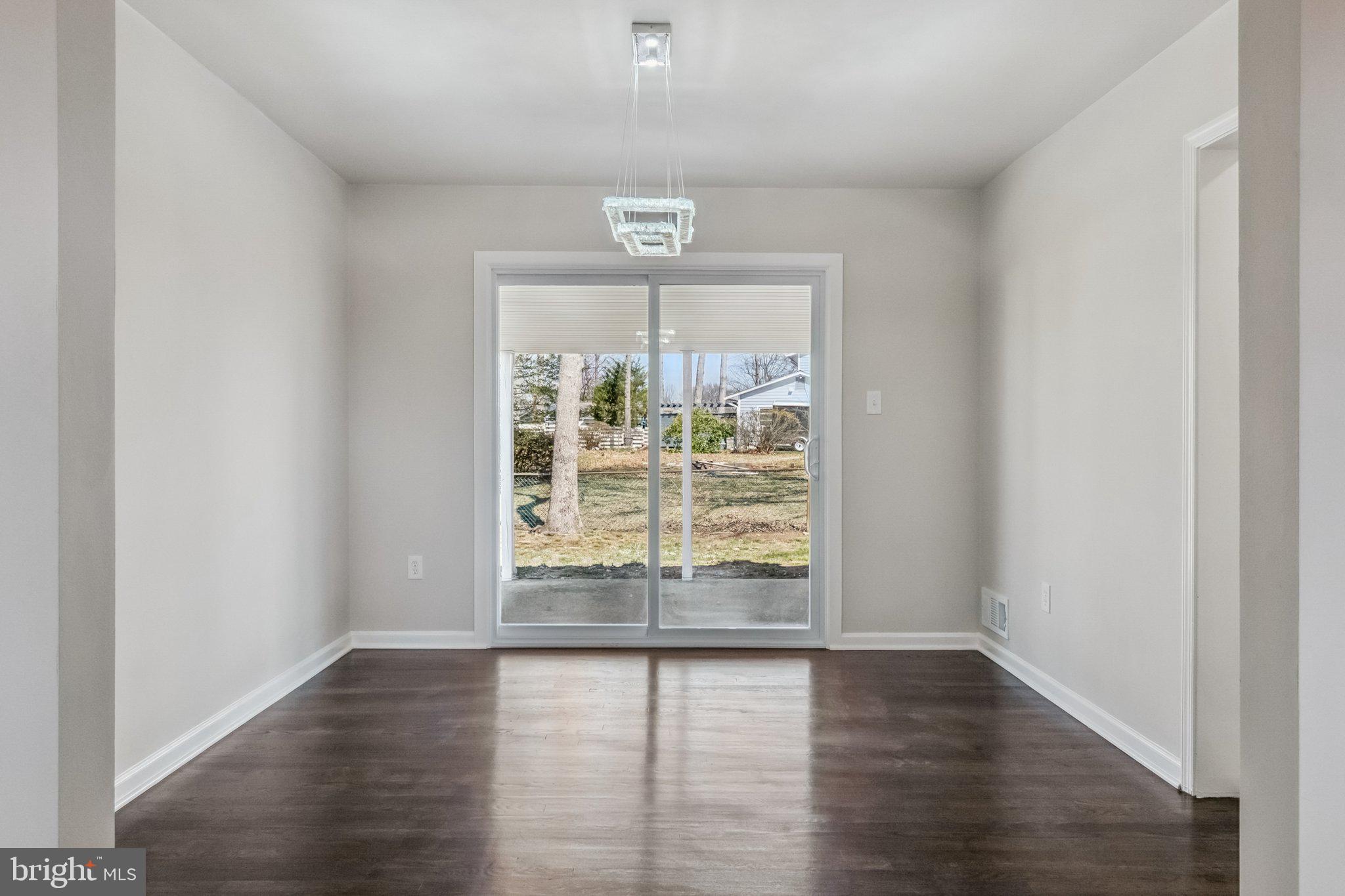 WEST SPRINGFIELD VILLAGE - Residential