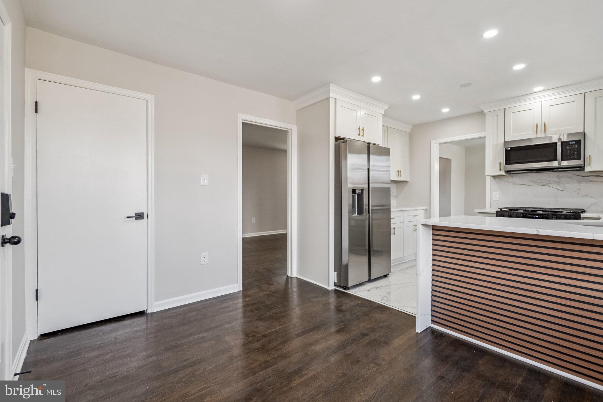 WEST SPRINGFIELD VILLAGE - Residential