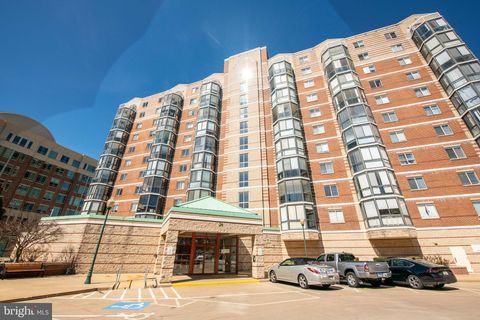 Photo of 24 Courthouse Square #212, ROCKVILLE, MD 20850 (MLS # MDMC2223492)