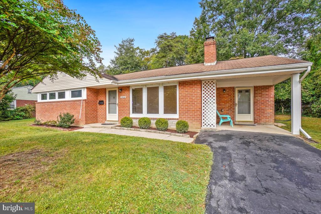 Photo of 11610 34th Place, BELTSVILLE, MD 20705 (MLS # MDPG2135066)