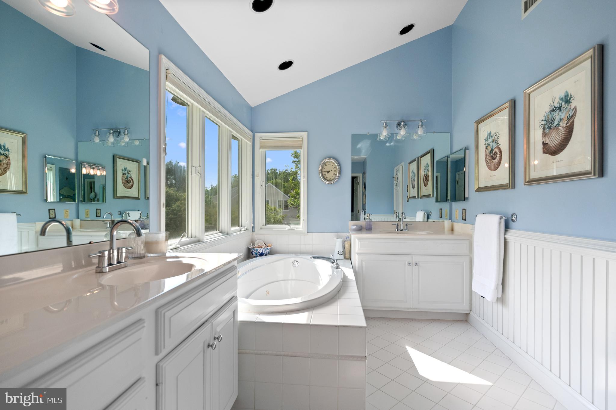 WHITEHORSE - Residential