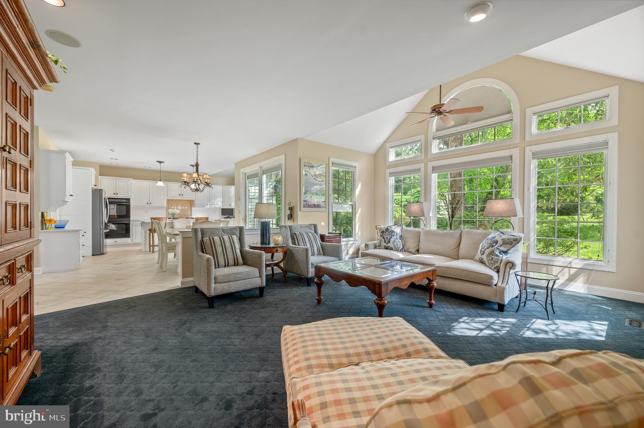 WHITEHORSE - Residential