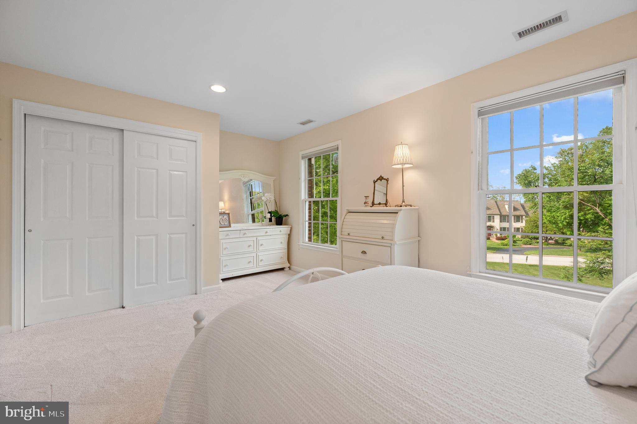 WHITEHORSE - Residential