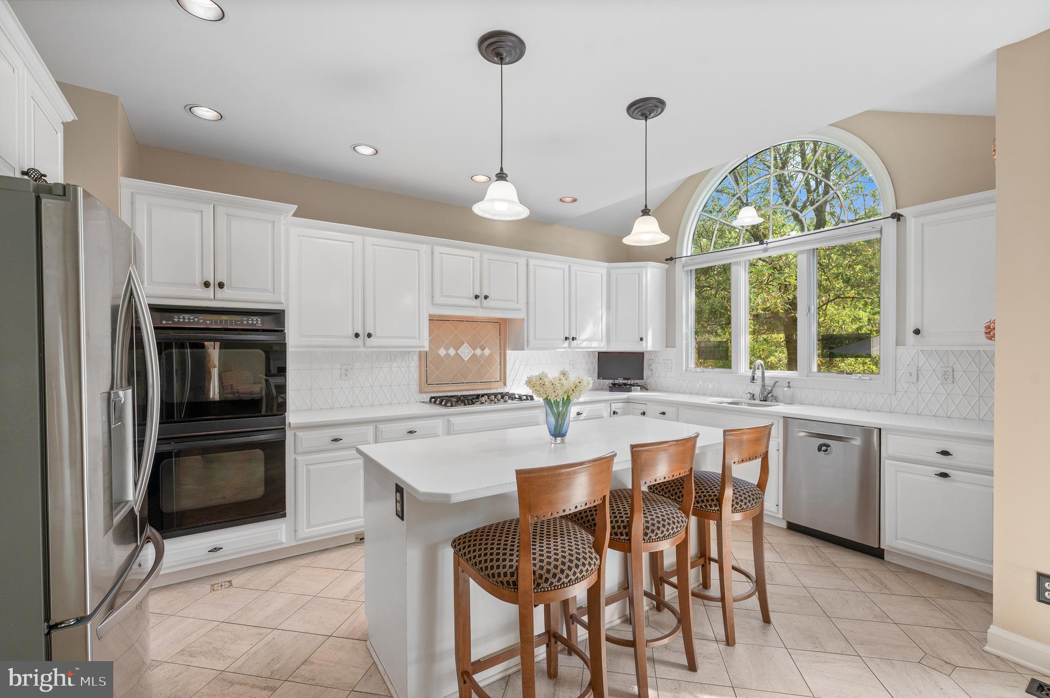 WHITEHORSE - Residential