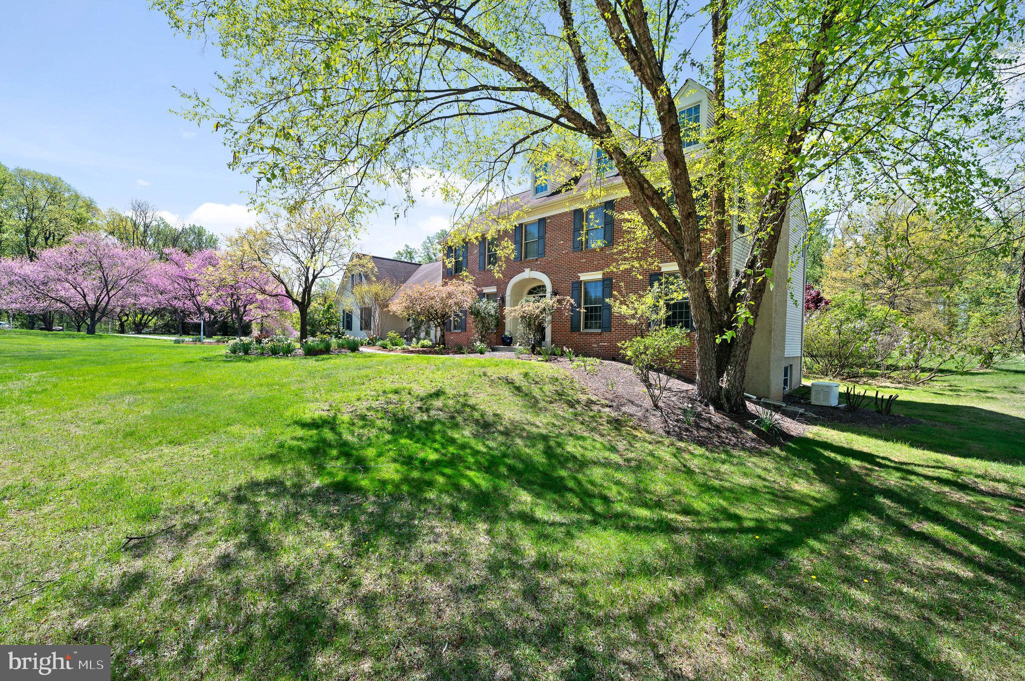 WHITEHORSE - Residential