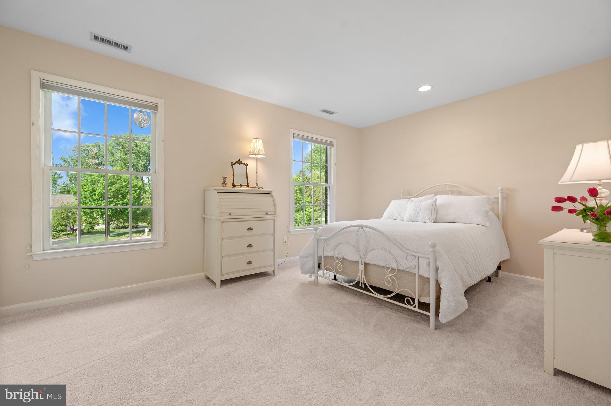 WHITEHORSE - Residential