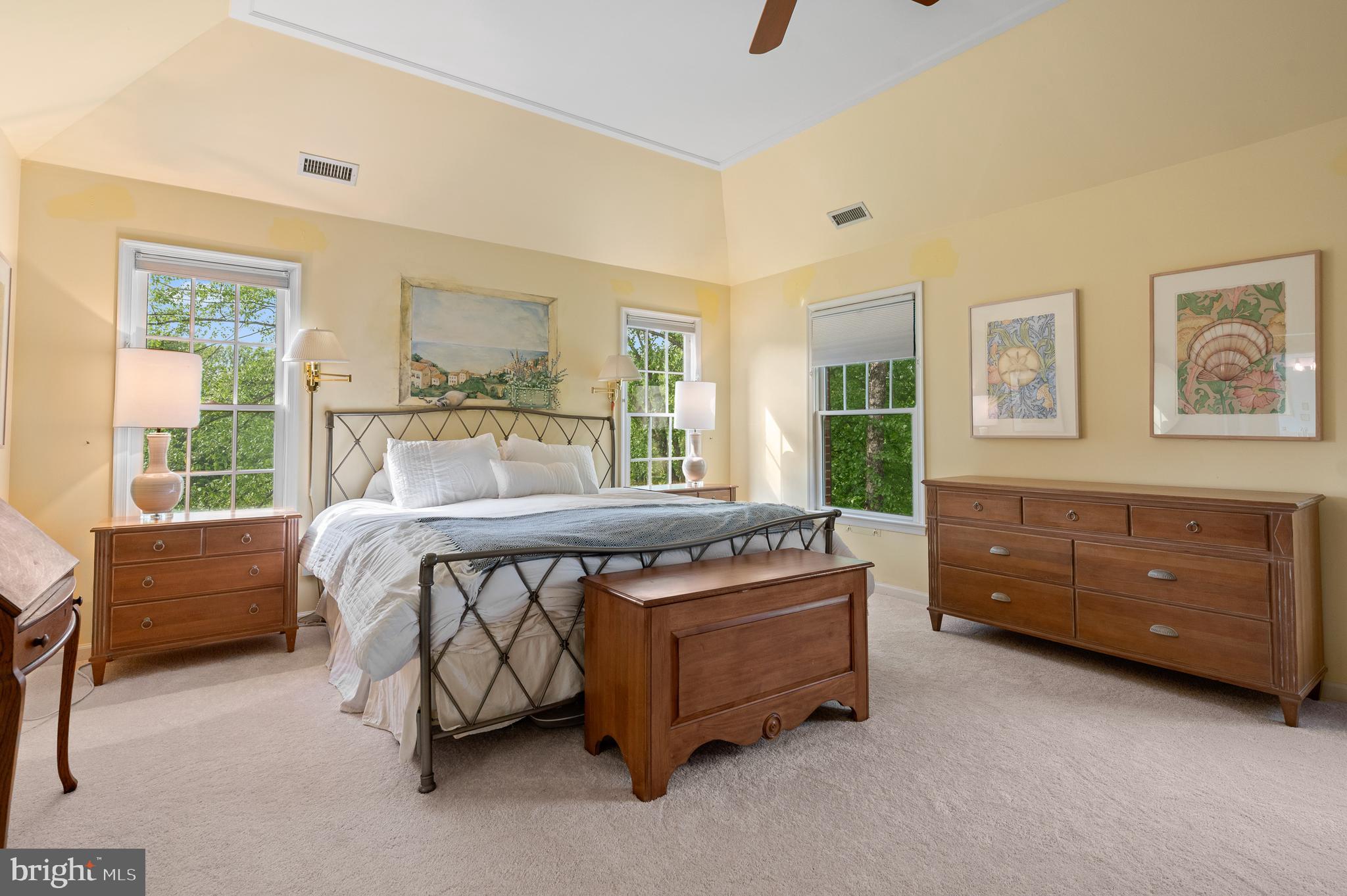 WHITEHORSE - Residential