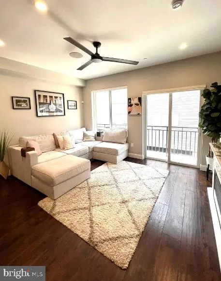 Philadelphia, Pennsylvania 19130, United States, 3 Bedrooms Bedrooms, ,3 BathroomsBathrooms,Residential,Active,27881