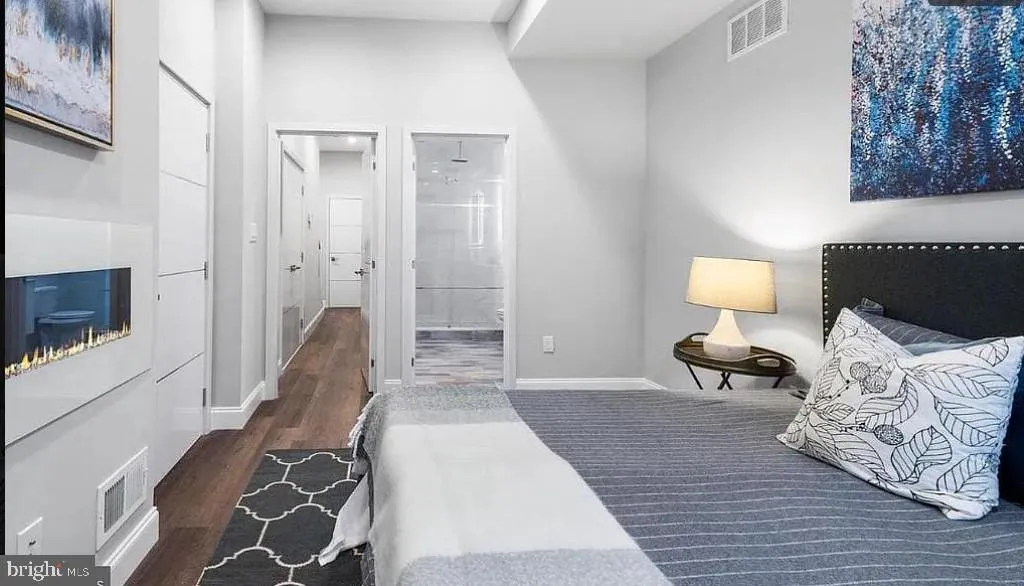 Philadelphia, Pennsylvania 19130, United States, 3 Bedrooms Bedrooms, ,3 BathroomsBathrooms,Residential,Active,27881