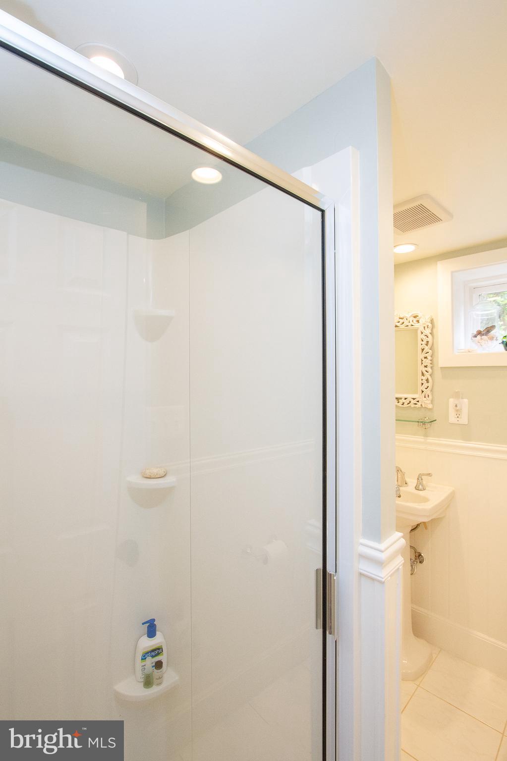 ARLINGTON HEIGHTS - Residential Lease